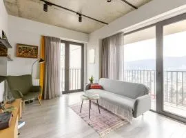 All Green Loft with Amazing Views, With 2 Balconies and AC