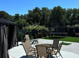 Utopia Luxury Stay - North Puyallup