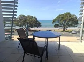 Paihia Beachfront 1 Bedroom Aptm