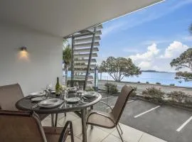 Paihia Beachfront 2 Bedroom Aprt