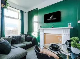 Chic victorian 2-bed duplex flat - free parking
