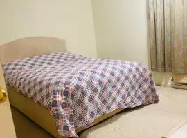 Room in apartment in Crawley Close to Gatwick
