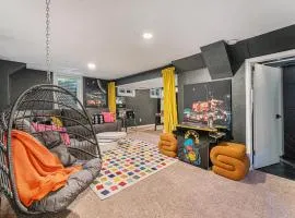 All-In-One Retreat Spa, Gym, Fun Room & Location!