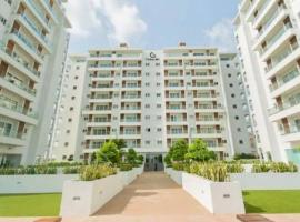 Chic 1BR Apt with Pool, High-speed Internet at The Gallery, 10 mins from Airport, 5mins from Major Restaurants and Malls, hotel s parkováním v destinaci Accra