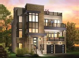 Grand Waterfront Retreat under 1hr from Toronto