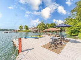 Lake Hickory Trio 3BR Blue Unit, Hotel in Hickory