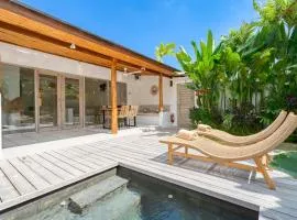 Villa Diana 1 - Private Luxury 1BR Hideaway next to Nyanyi Beach