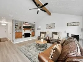 Spacious 3BR Retreat Near Katy's Top Attractions