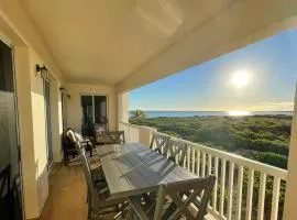 Seas the Day TCI -Sonos, Covered Balcony, hot tub