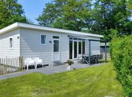 4 Bedroom Cozy Home In Heinkenszand
