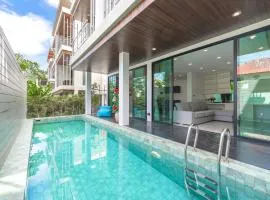 Vibrant Life at 4BR Pool Villa, Kata - UTK3