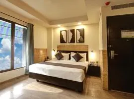 Saltstayz Select - Nehru Place & New Friends Colony