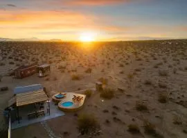 Mindy's Rustic Rabbit Cabin - Heart - Spa - View