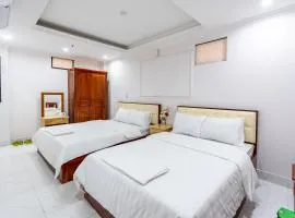 Light Hotel Ha Noi