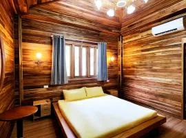 Baan Bhuwann Forest Chalet