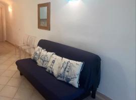 Elena's apartment, hotel in Cannigione