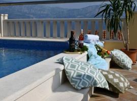 Holiday Home Laura, hotel en Postira