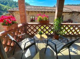 Ca la Neus - Casa per 8 persones al poble de Mura, Hotel in Mura