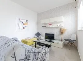 Spacious Penthouse w Side Sea View