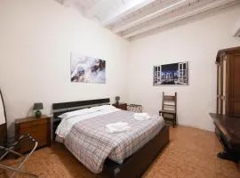 Le Stanze nel Ghetto, Bologna by Short Holidays