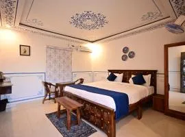 The castle crown - Hem Vilas Resort Ranthambhore