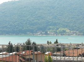 Appartamento SOLE&LAGO sul lago d'Iseo a Sarnico, ξενοδοχείο σε Sarnico