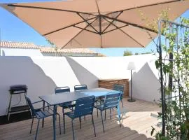 Maison plain-pied avec parking privatif et climatisation - FR-1-706-34