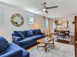 At S. Broadway An Artsy Bungalow Close to DU And Cherry Hills, hotel v destinaci Englewood
