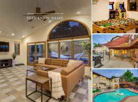 Backyard Oasis Pool Is A Beautiful Home, hotel a Arvada