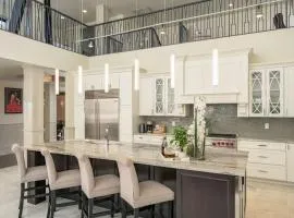 Ultra Luxury Loft With A Fireplace In The Rooftop In RiNo