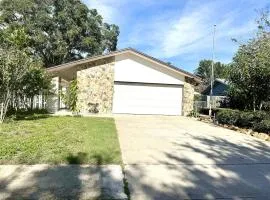 Spacious Home close to Saint Pete pier and beaches
