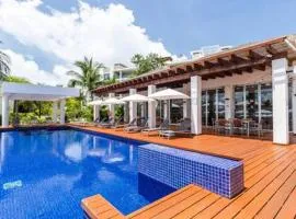 2BR Apartment with Beach Club