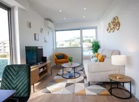 Luxury 1 Bed Apt Seafront Escape in Cannes