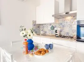 DanysHome Circe davanti al mare