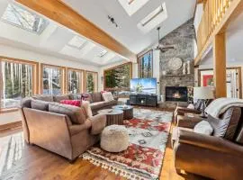 Apres Ski Haven Pet Friendly with Private Hot tub