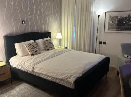 דירת בוטיק Dnine7, Hotel in Haifa