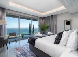 Executive Boulders Beach Suite with Ocean Views