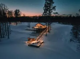 Lake view ODYL Off-grid Holiday House with Sauna and Hot-tub