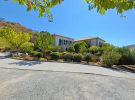 Ktima Pyroessa Apartments - Blue Apartment, hotel v destinácii Thános