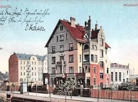 Hostel J17