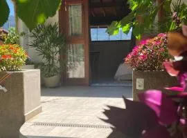 São Sebastião - Suíte privativa na praia