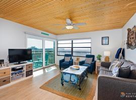 Beachfront 4th Floor Condo with Spectacular Beach & Ocean Views and Pool!, hotel in New Smyrna Beach