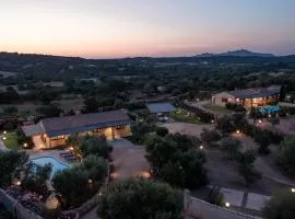 Sardinia Family Villas - Anita & Chanel with private pool
