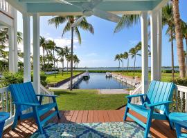 Waterfront luxury Villa 43 with sunset views and boat slip, hotel v Marathonu