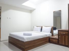 Best Value & Spacious Studio Room Apartment at High Point Serviced By Travelio, hotel i Siwalapkerto