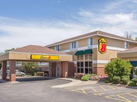 Super 8 by Wyndham Madison South