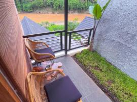 Briza La Barka Resort by Raminten, hotel v destinaci Moyudan