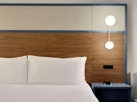 AmericInn by Wyndham Lincoln South