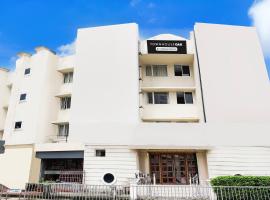 Super Townhouse Oak Vashi, Hotel in Turambhe