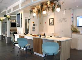 Hôtel Kyriad La Rochelle Centre Ville、ラ・ロシェルのホテル